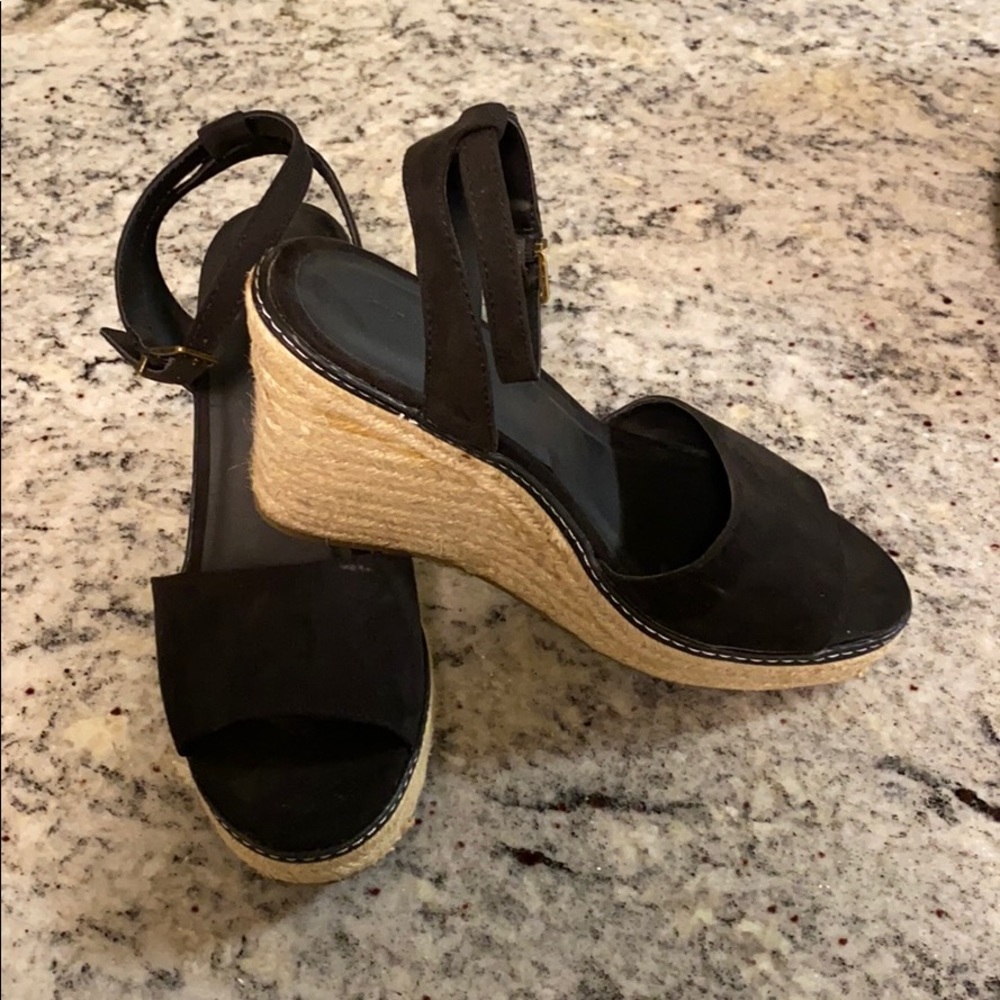 Old Navy black wedges